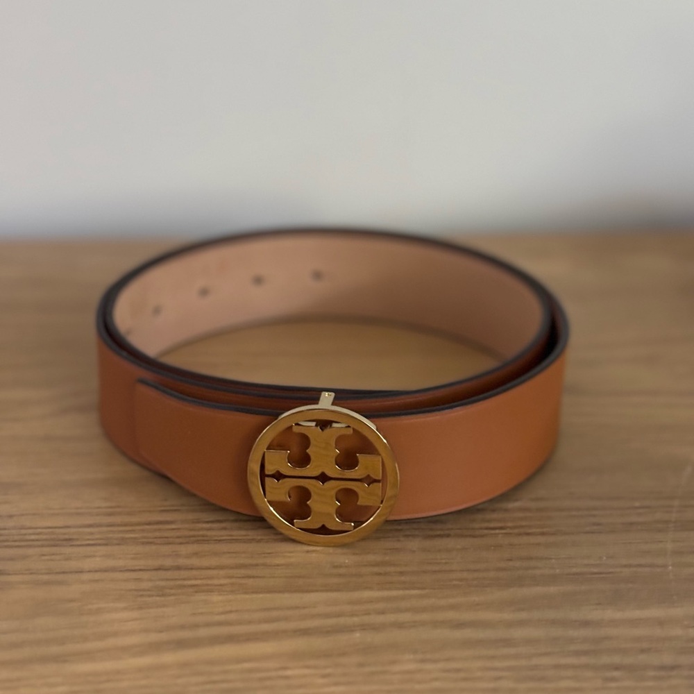 Tory Burch Reversible Brown and Ivory Leather Belt with Gold Buckle